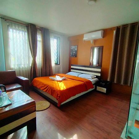 The Majestic Bed & Breakfast Катманду Екстер'єр фото